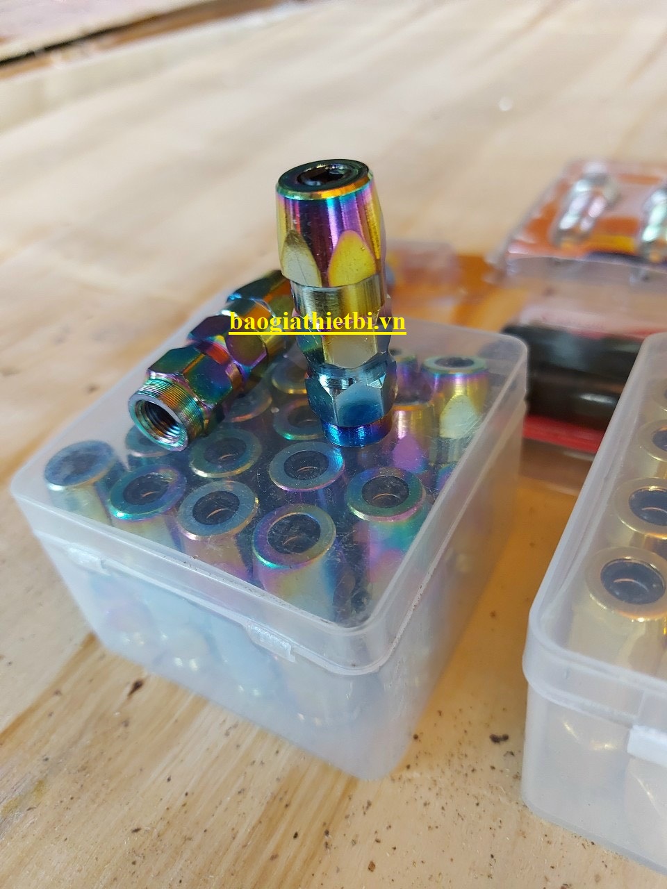 ĐẦU BƠM MỠ BẢY MÀU TLT-VM102