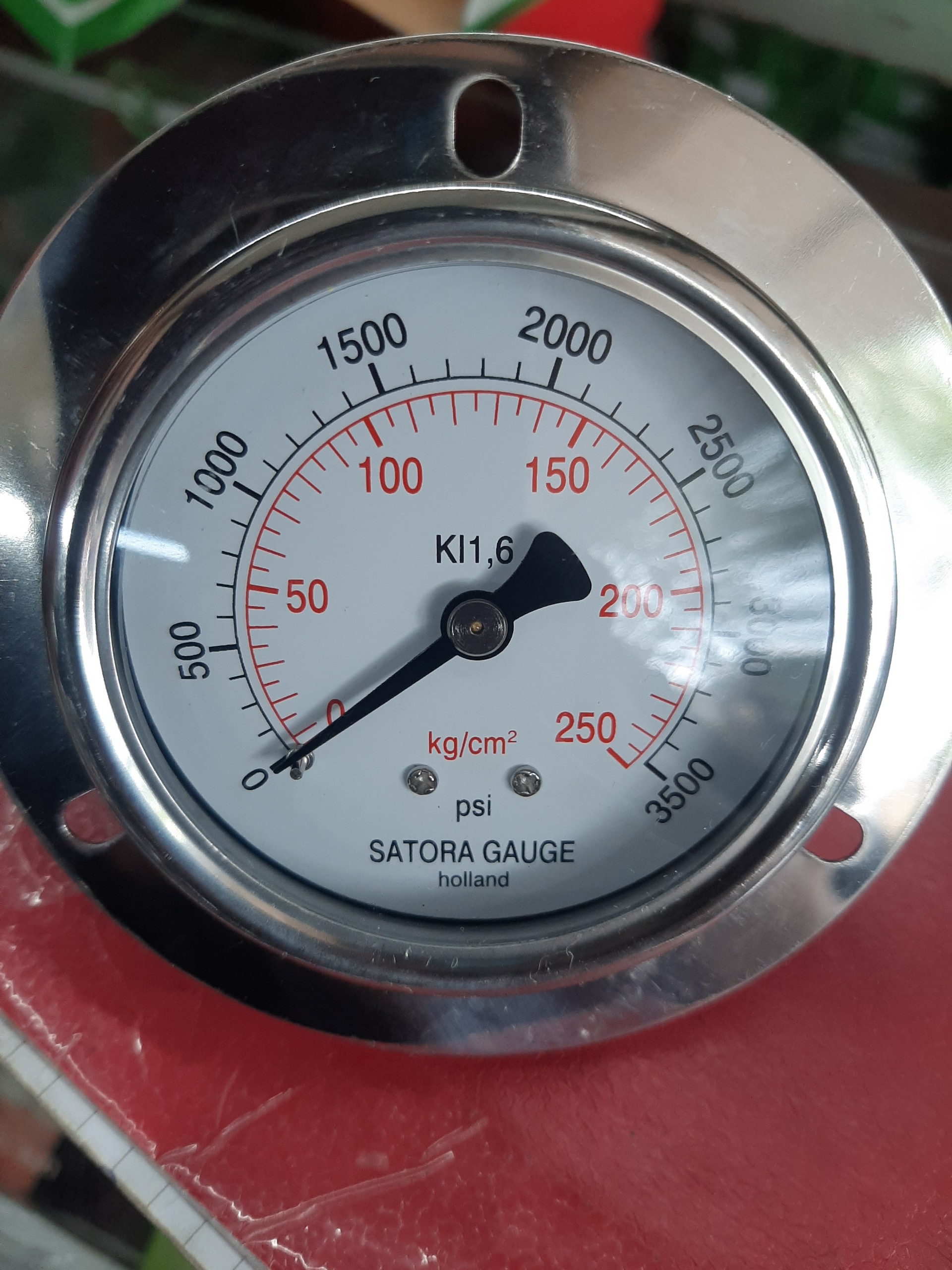 ĐỒNG HỒ DẦU CÓ VÀNH SATORA GAUGE MẶT 63MM