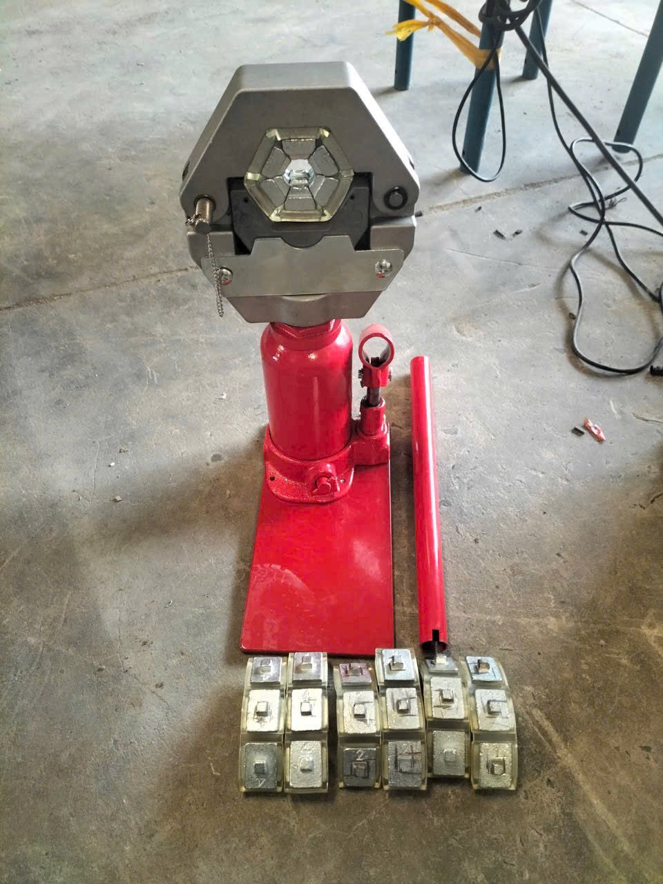 MÁY ÉP ĐẦU COS CHO ỐNG THUỶ LỰC CAO ÁP 3 TẤN