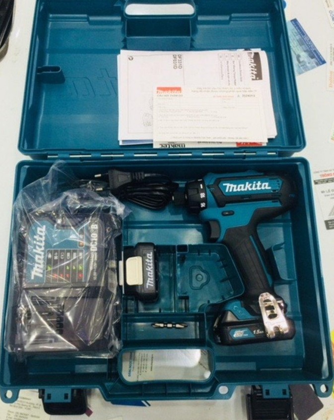 MÁY KHOĂN VẶN VÍT DÙNG PIN MAKITA DF031DSYE