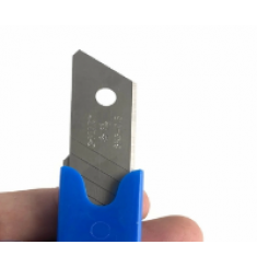 LƯỠI DAO RỌC GIẤY C-MART A0041 14 RÃNH 10 LƯỠI/HỘP 100 X 18 X 0.5MM